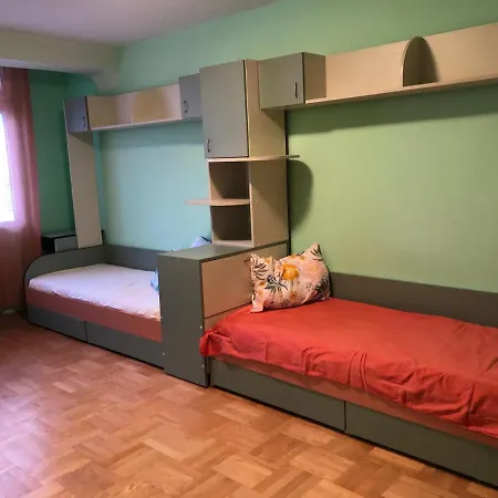 Spacious Beautiful - Prime Location Lejlighed